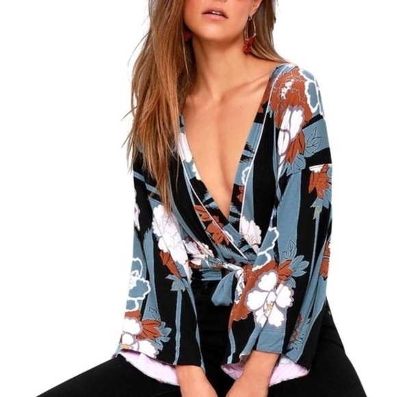 Free People That's A Wrap Bell Sleeve Top XS - Picture 1 of 4